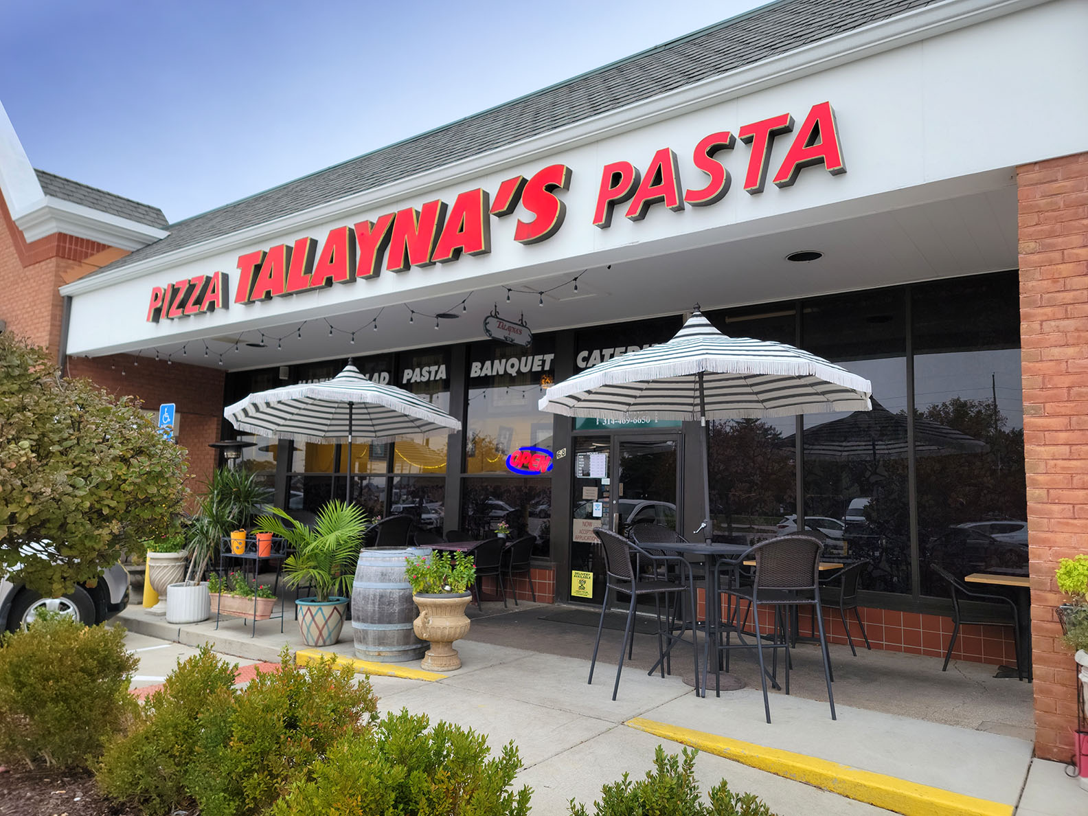 about Talayna's Italian Restaurant – Pizza